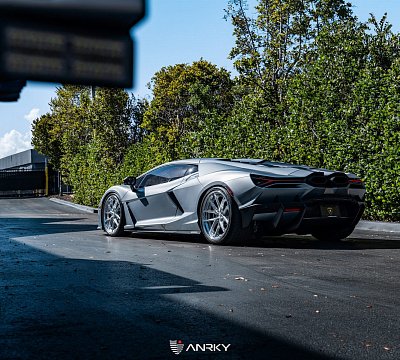 Фото дисков Anrky XR-301 на Lamborghini Revuelto