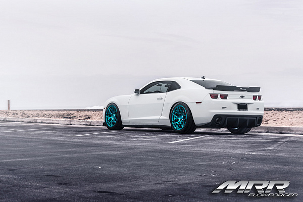 Фото дисков MRR FS01 Другой цвет на Chevrolet Camaro V