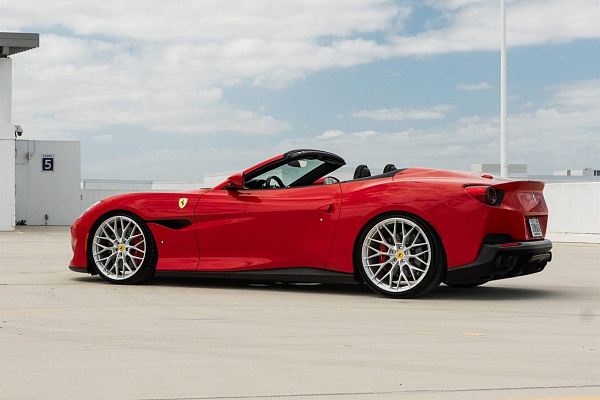 Фото дисков Anrky AN10 Глянцевый лак на Ferrari Portofino