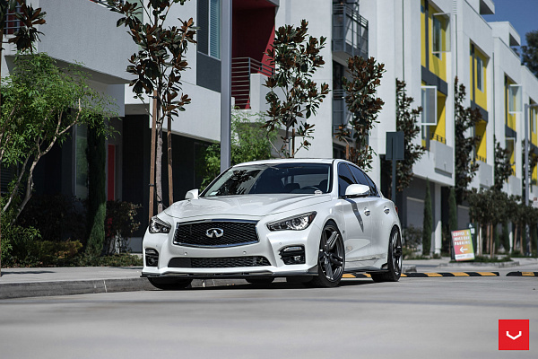 Фото дисков Vossen HF-1 Алмазная проточка на Infiniti Q50