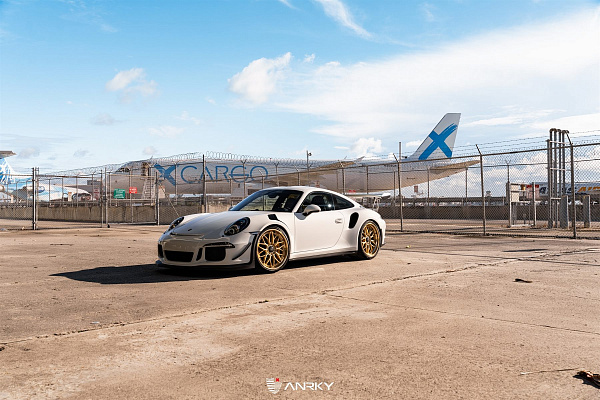 Фото дисков Anrky RS1 Сатиновое золото на Porsche 911 VII