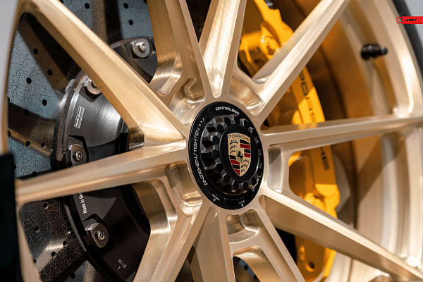 Фото дисков Anrky AN18 Глянцевая шампань на Porsche 911 VII
