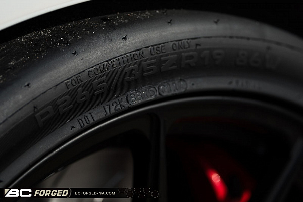 Фото дисков BC Forged RZ10 Черный сатин на Porsche Cayman II