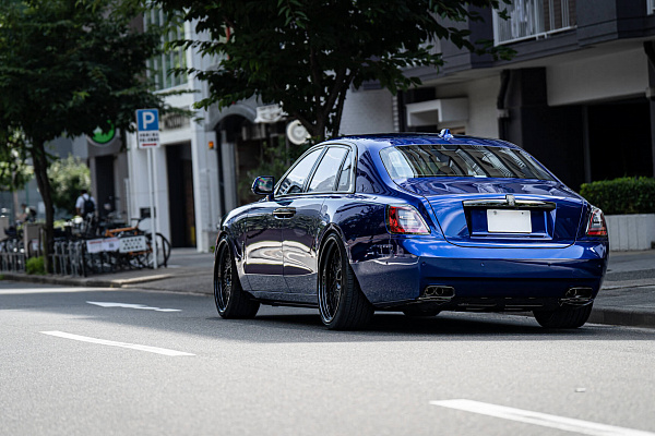 Фото дисков HRE 501 Черный глянец на Rolls-Royce Ghost II