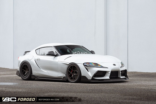 Фото дисков BC Forged RD02 Сатиновая темная бронза на Toyota Supra A90