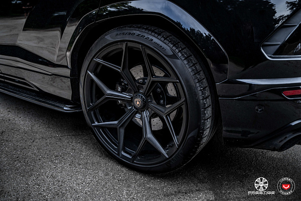 Фото дисков NOVITEC NL4 Черный сатин на Lamborghini Urus