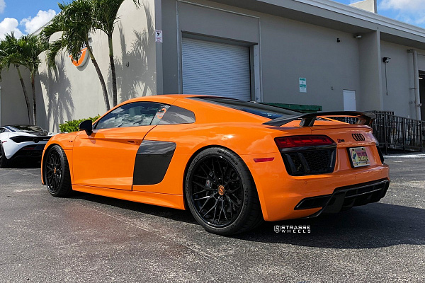 Фото дисков Strasse Wheels SV10M Deep Concave FS Другой цвет на Audi R8 (4S)