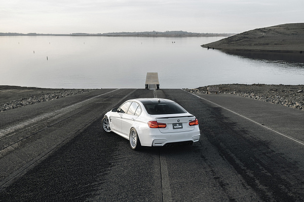 Фото дисков Rotiform LTN-J Серебро на BMW 3/M3 (E90)