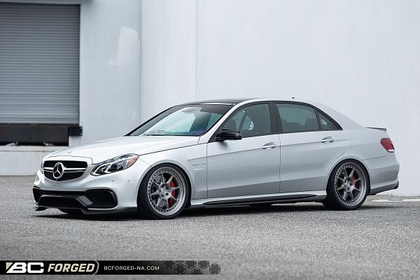 Фото дисков BC Forged LE82 // MLE82 Сатиновый темный лак на Mercedes-Benz E-Class (W212, S212, C207)