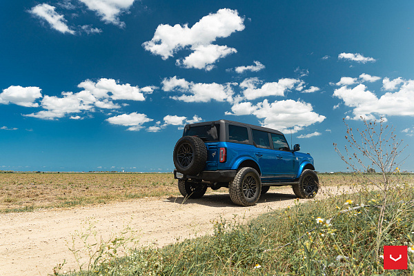 Фото дисков Vossen HF6-5 Черный глянец на Ford Bronco