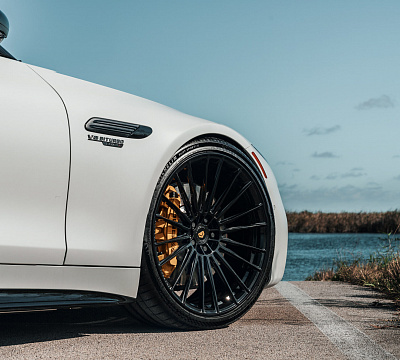 Фото дисков Vossen S17-04 на Mercedes-Benz SL (R232)