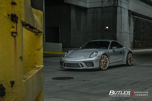 Фото дисков HRE P200 Глянцевое темное золото на Porsche 911 VII