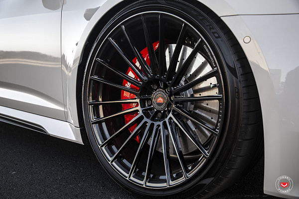 Фото дисков Vossen S17-04 Черный глянец на Audi A/RS 6 (C8)