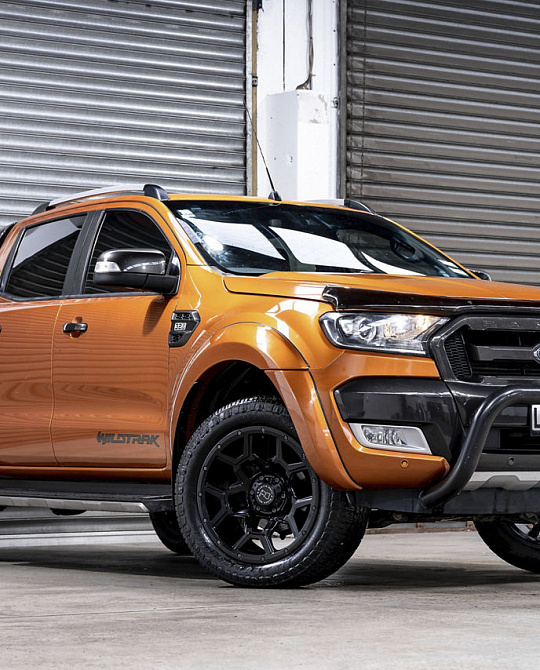 Фото дисков OVERLAND Черный сатин на Ford Ranger T6