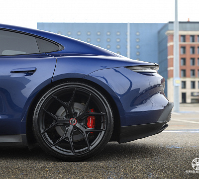 Фото дисков Vossen HF-5 на Porsche Taycan I