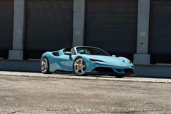 Фото дисков Anrky XR-305 Глянцевый лак на Ferrari SF90