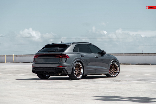 Фото дисков Anrky S3-X1 Сатиновая бронза на Audi Q8
