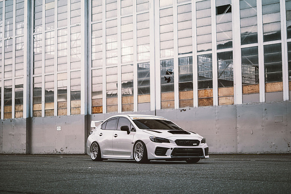 Фото дисков Motegi Racing MF414 Tsubaki Полированный лак на Subaru WRX VA