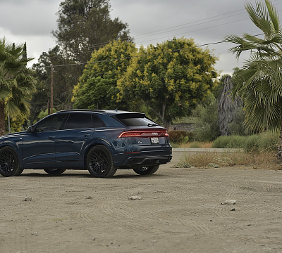 Фото дисков Rotiform JDR на Audi Q8
