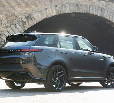 Фото дисков Kahn Type 52 RS на Range Rover Sport III