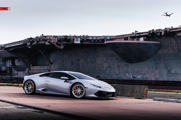 Фото дисков Anrky AN38 Полированный лак на Lamborghini Huracan