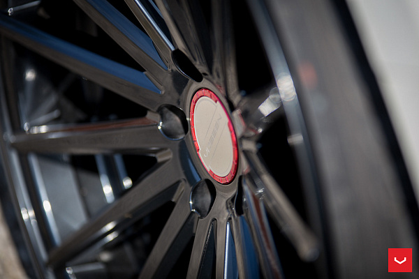 Фото дисков Vossen VFS-2 Черный глянец на Infiniti Q60 II