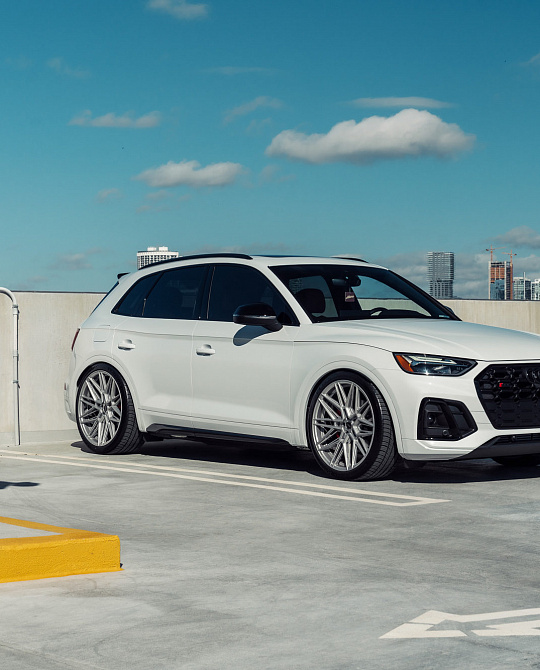 Фото дисков HF-7 Серебро на Audi Q5 GU