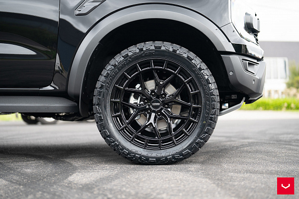 Фото дисков Vossen HFX-1 (6-Lug) Черный глянец на Ford Ranger T6.2