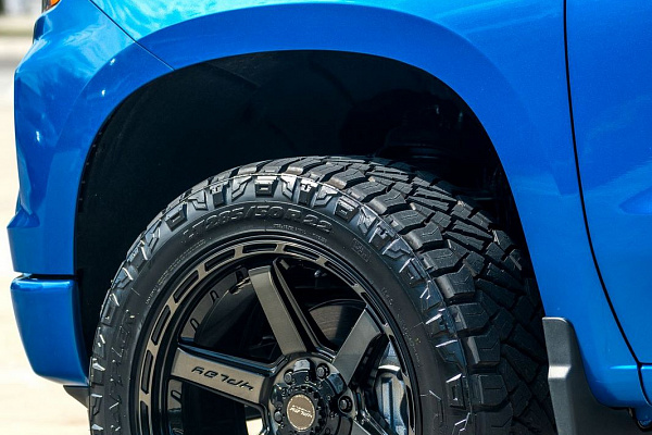 Фото дисков 4PLAY 4P63 Черный глянец на Chevrolet Silverado IV