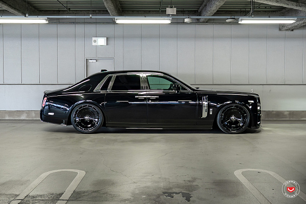 Фото дисков Vossen LC3-11 Черный глянец на Rolls-Royce Phantom