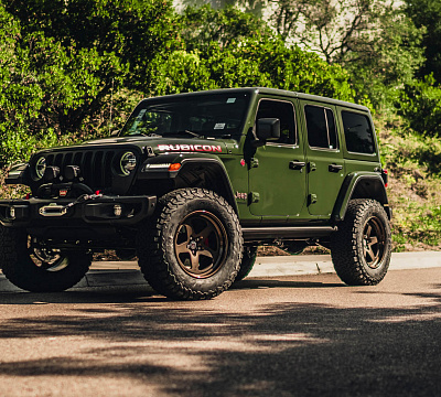 Фото дисков HRE 527 на Jeep Wrangler IV (JL)