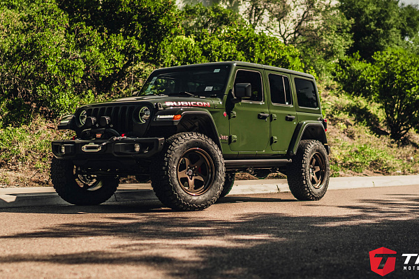 Фото дисков HRE 527 Глянцевая бронза на Jeep Wrangler IV (JL)