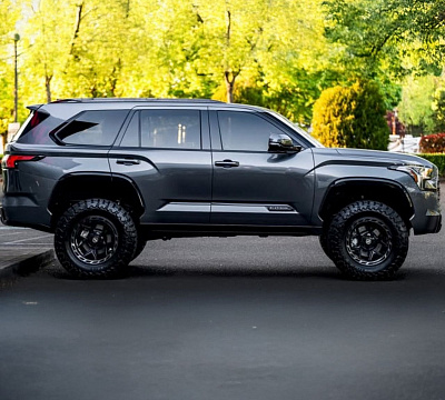 Фото дисков 4PLAY 4P55 на Toyota Sequoia III