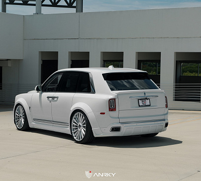 Фото дисков Anrky RF-282 на Rolls-Royce Cullinan