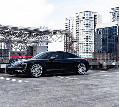 Фото дисков Vossen HF-7 на Porsche Taycan I
