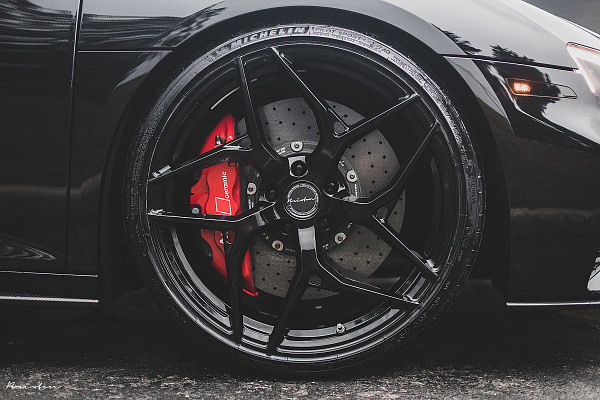 Фото дисков Brixton Forged PF5 Черный глянец на Audi R8 (4S)