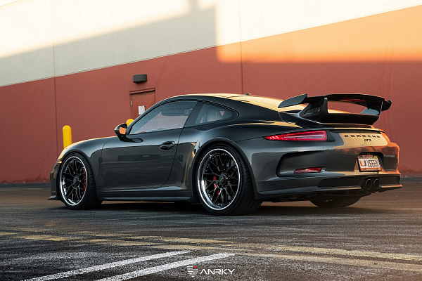 Фото дисков Anrky RS1 Черный глянец на Porsche 911 VII