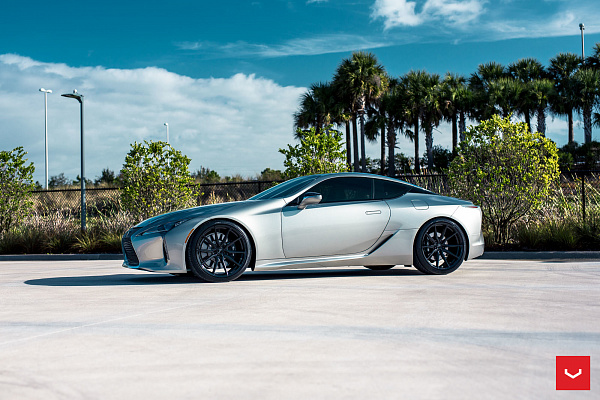 Фото дисков Vossen HF-3 Черный глянец на Lexus LC 500