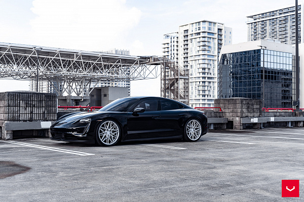 Фото дисков Vossen HF-7 Серебро на Porsche Taycan I