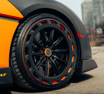 Фото дисков Brixton Forged FDE11 Aerotech на McLaren 600