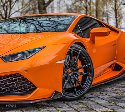 Фото дисков Strasse Wheels SV1 Deep Concave Monoblock на Lamborghini Huracan