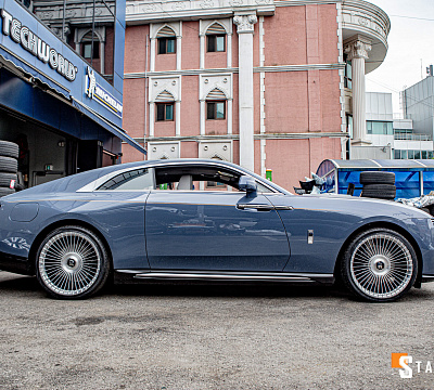 Фото дисков Vossen S17-16 на Rolls-Royce Spectre