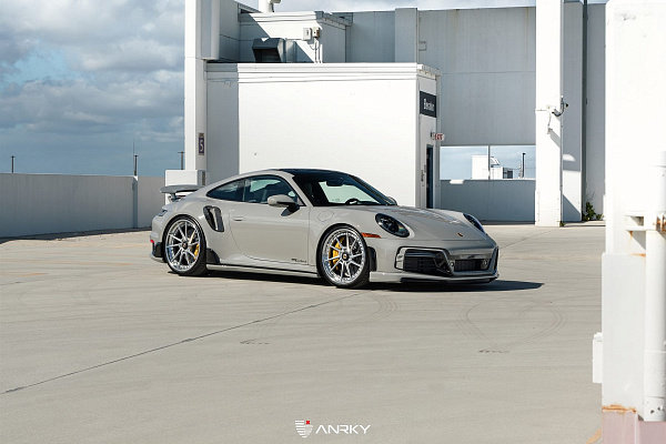 Фото дисков Anrky AN33 Сатиновый лак на Porsche 911 VIII