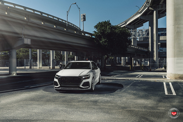 Фото дисков Vossen EVO-5 Глянцевый лак на Audi Q8