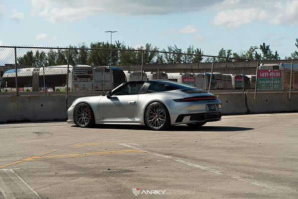 Фото дисков Anrky AN10 Полированный лак на Porsche 911 VIII