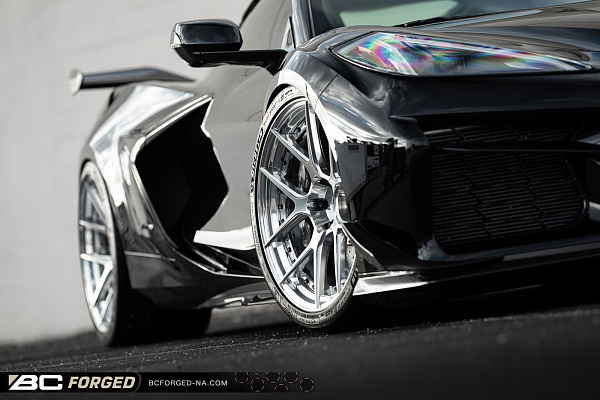 Фото дисков BC Forged HCS02 Полированный лак на Chevrolet Corvette C8