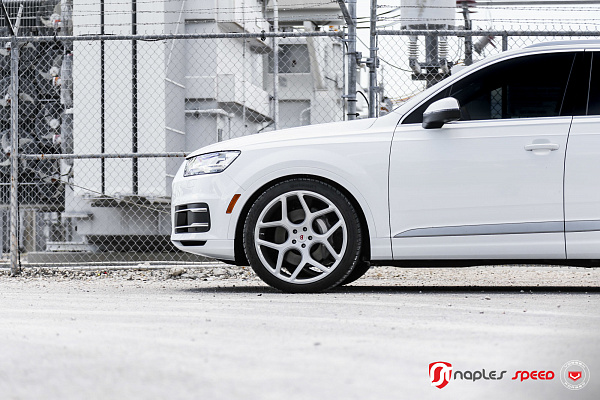 Фото дисков Vossen CG-205 Серебро на Audi Q7 (4M)