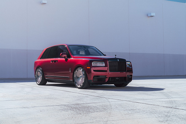 Фото дисков HRE L108M Глянцевый темный лак на Rolls-Royce Cullinan