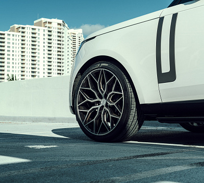 Фото дисков Vossen HF-2 на Land Rover Range Rover V