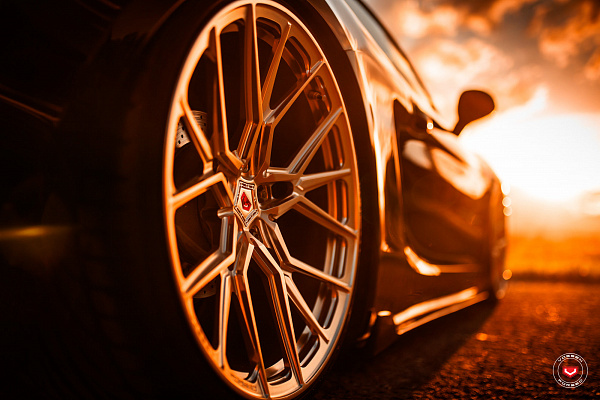 Фото дисков Vossen M-X3 Глянцевая медь на Porsche Cayman II